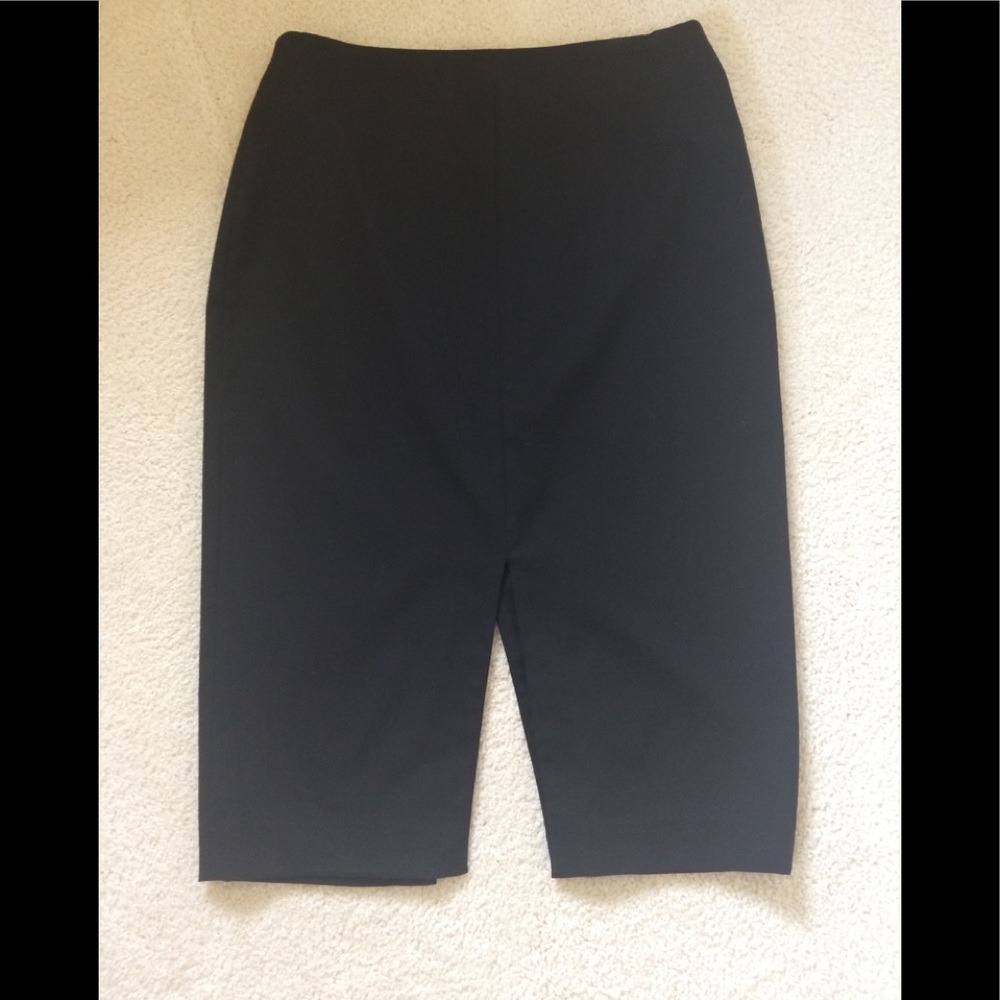 Banana rep factory suiting skirt.